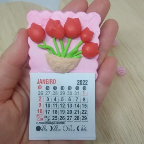 Calendário 2026 Tulipas no Vaso de Biscuit