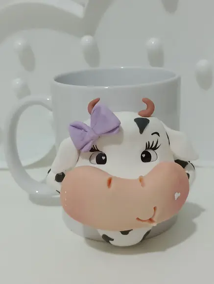 Caneca Decorada Vaquinha de Biscuit