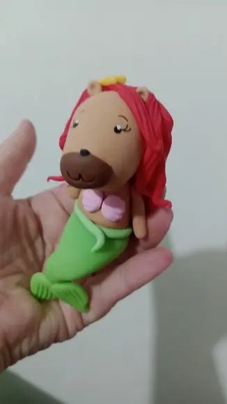 Capivara Sereia de Biscuit para Decoração de Bolo Três Peças