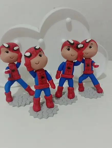 Enfeite Decorativo Biscuit Homem Aranha com Máscara