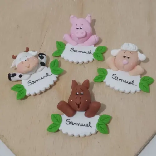 Fazendinha com Nome de Biscuit com Ímã