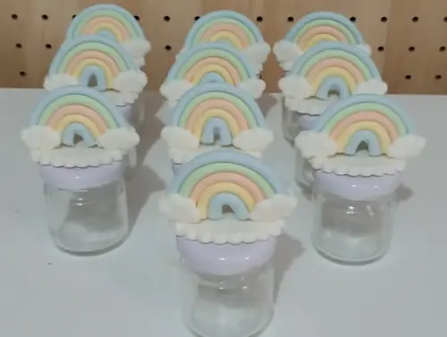 Lembrancinha Arco-íris de Biscuit no Mini Potinho 40 ml