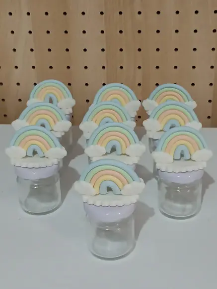 Lembrancinha Arco-íris de Biscuit no Mini Potinho 40 ml