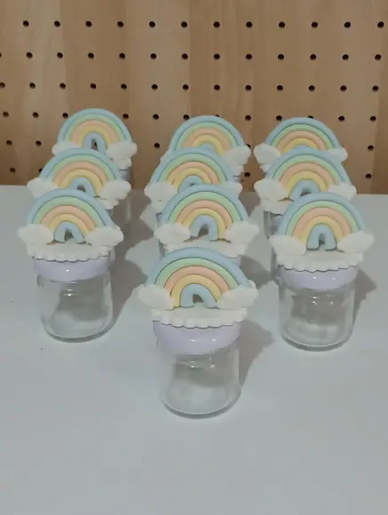 Lembrancinha Arco-íris de Biscuit no Mini Potinho 40 ml