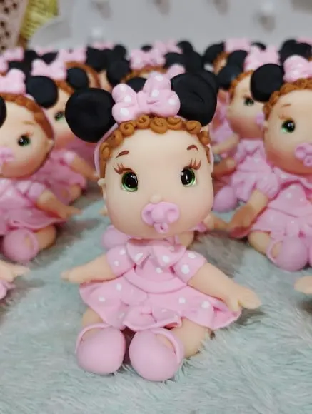 Lembrancinha Boneca de Biscuit com Orelhinha de Minnie