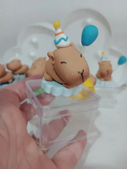 Lembrancinha Capivara de Biscuit Caixinha Acrílica