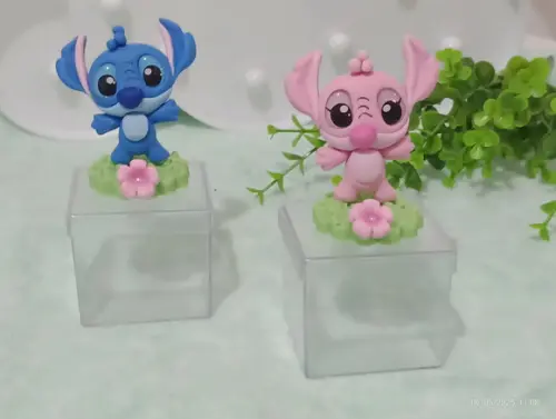 Lembrancinha Caixinha 5x5 cm com Stitch e Angel Biscuit