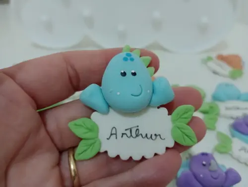 Lembrancinha Dinossauro de Biscuit com Ímã