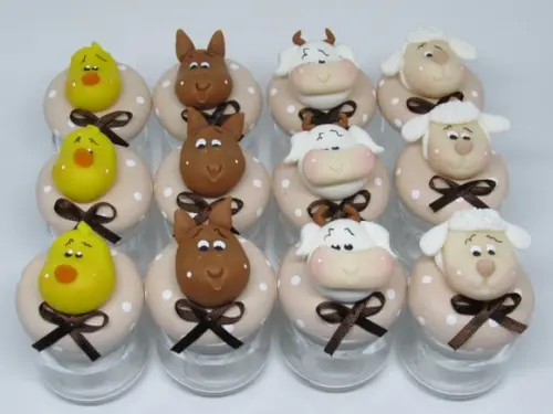 Lembrancinha Fazendinha de Biscuit no Mini Potinho