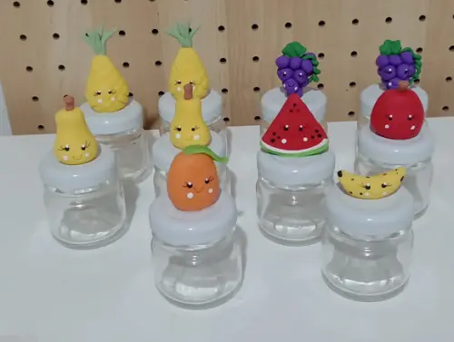 Lembrancinha Frutinha de Biscuit com Carinha no Mini Potinho