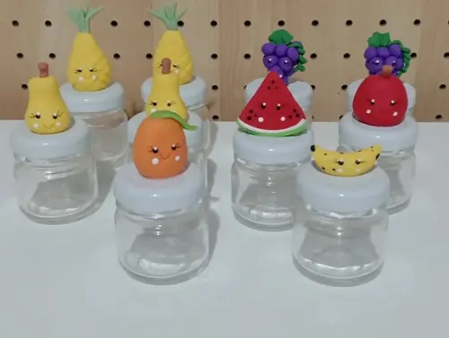 Lembrancinha Frutinha de Biscuit com Carinha no Mini Potinho
