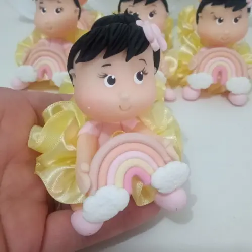 Lembrancinha Menina Arco-íris Boho de Biscuit