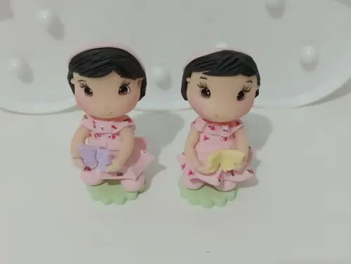 Lembrancinha Menina de Biscuit Jardim das Borboletas