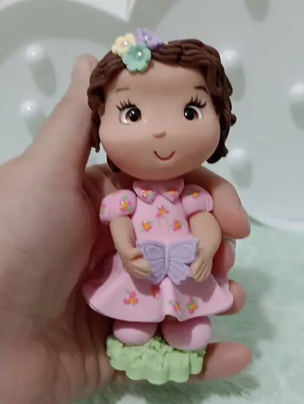 Lembrancinha Menina de Biscuit Jardim das Borboletas