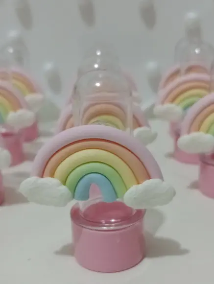 Lembrancinha Mini Tubete com Arco-íris de Biscuit com Dez