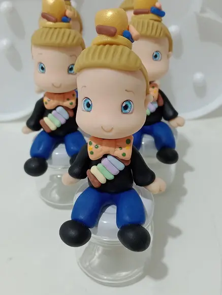 Lembrancinha Personalizada Menino de Fantasia de Biscuit