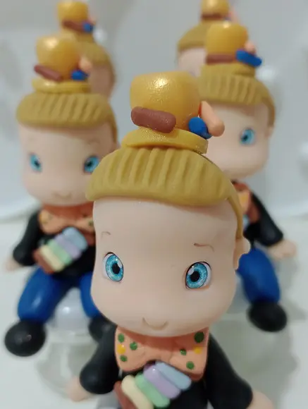 Lembrancinha Personalizada Menino de Fantasia de Biscuit
