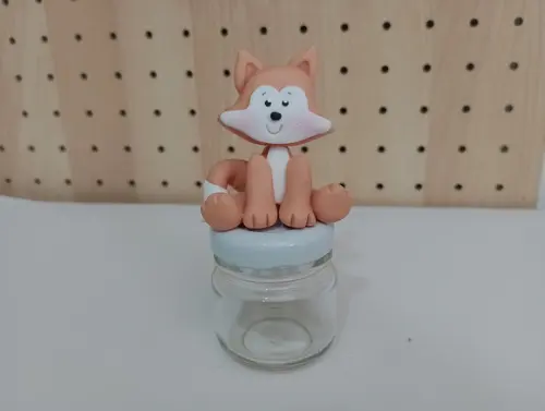 Lembrancinha Raposa de Biscuit no Mini Potinho