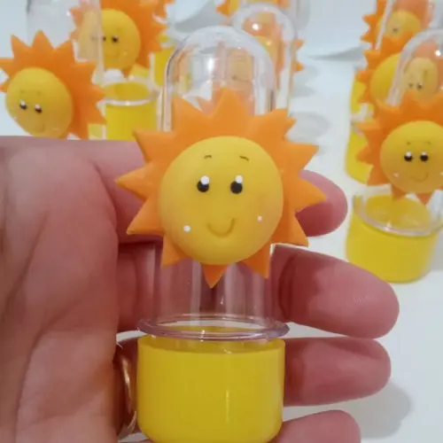 Lembrancinha Sol de Biscuit no Mini Tubete Dez Peças