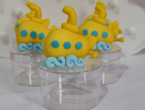 Lembrancinha Submarino de Biscuit na Caixinha Acrílica