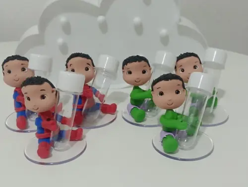 Lembrancinha Tubete Menino Aranha e Hulk em Biscuit