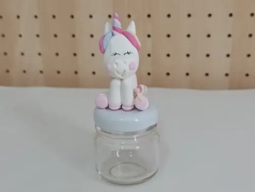 Lembrancinha Unicórnio de Biscuit no Mini Potinho