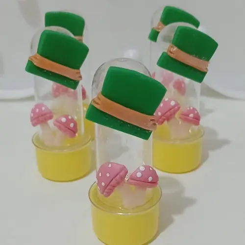 Lembrancinhatubete Chapéu e Cogumelos Festa Alice com Dez