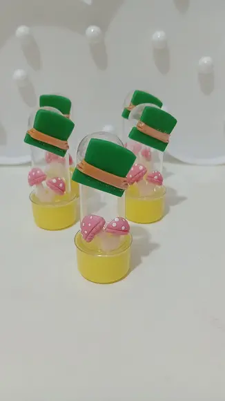 Lembrancinhatubete Chapéu e Cogumelos Festa Alice com Dez
