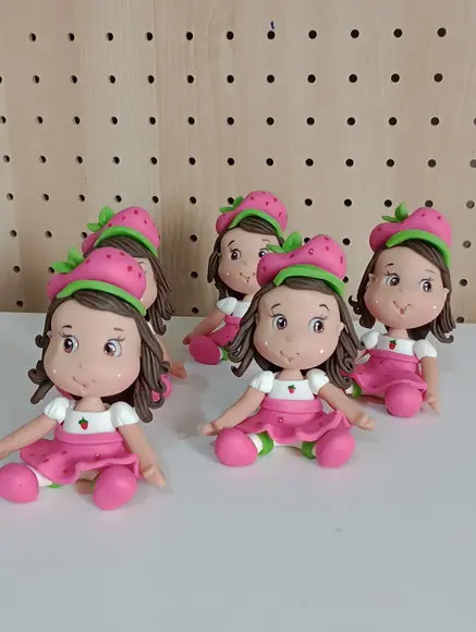 Lembrancnha Menina Morangionho de Biscuit