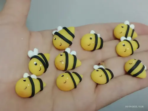 Mini Aplique Abelhinhas em Biscuit Vinte Peças