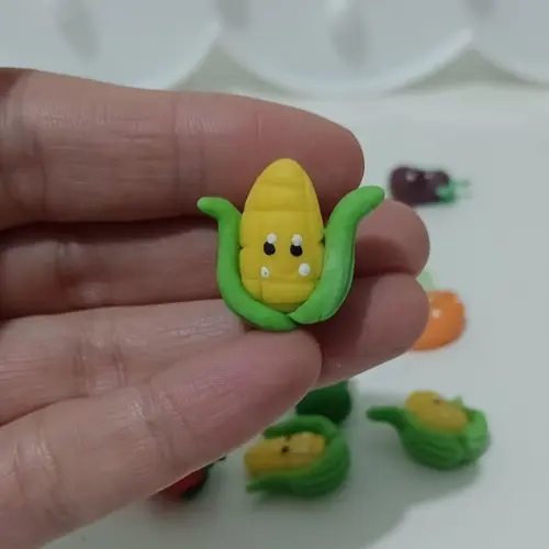 Mini Aplique Legumes e Verduras com Carinha de Biscuit