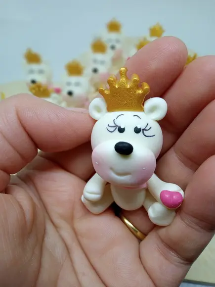 Mini Aplique Ursinha Branca com Coroa
