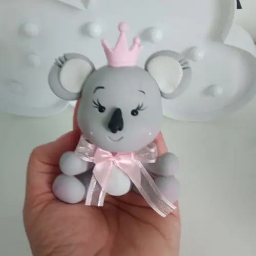 Mini Topo de Bolo Coala com Coroa de Biscuit para Menina