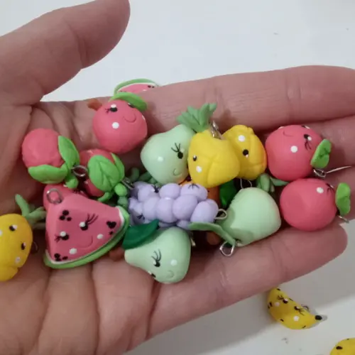 Pingente Frutinhas de Biscuit com Carinha