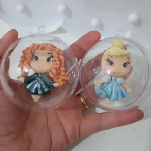 Princesas de Biscuit na Bola Acrílica