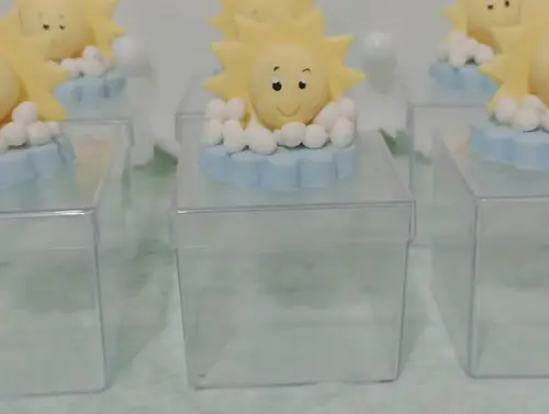 Solzinho de Biscuit na Caixinha Acrílica Dez Peças