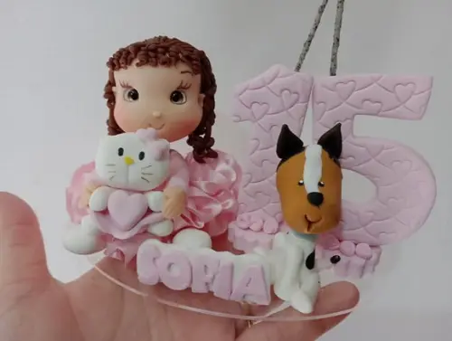 Topo de Bolo 15 Anos com Detalhes Afetivos de Biscuit