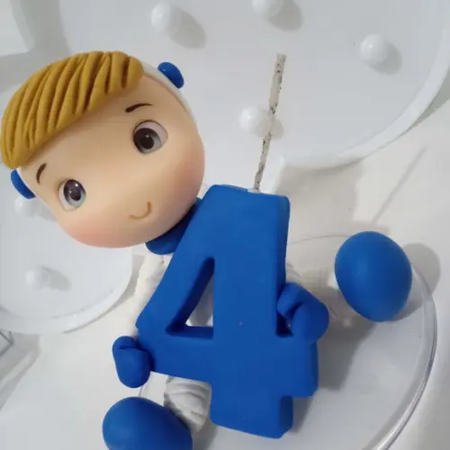 Topo de Bolo Astronauta de Biscuit com Vela
