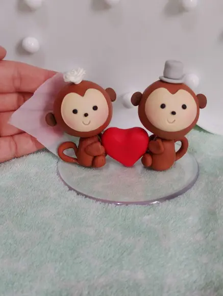 Topo de Bolo Casamento Macaquinhos de Biscuit