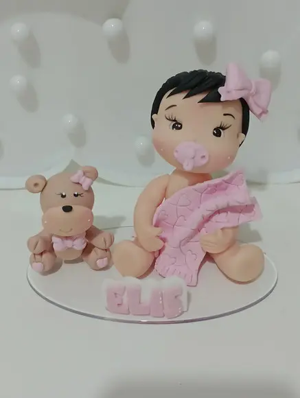 Topo de Bolo Chá de Bebê Menina com Ursinho de Biscuit