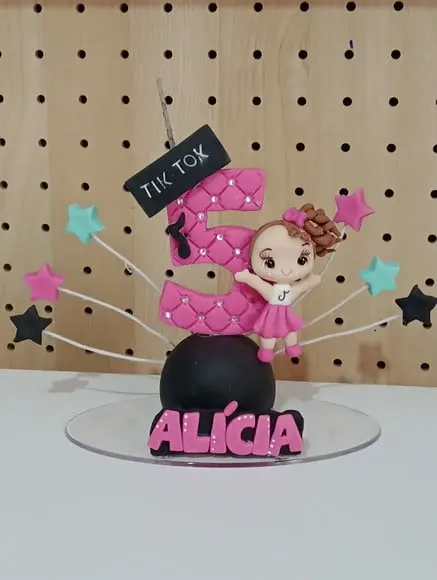 Topo de Bolo com Vela Menina com Estrelinhas de Biscuit