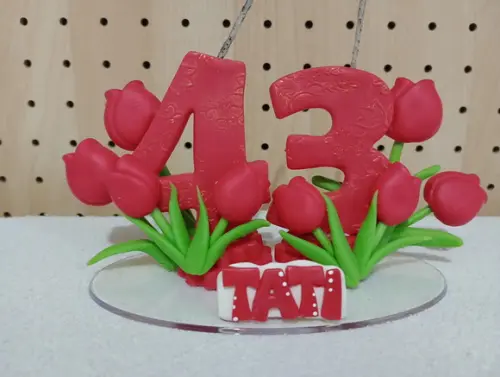 Topo de Bolo com Vela de Biscuit Festa Adulto Tulipas