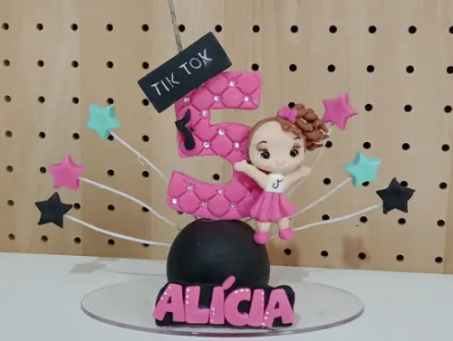 Topo de Bolo com Vela Menina com Estrelinhas de Biscuit