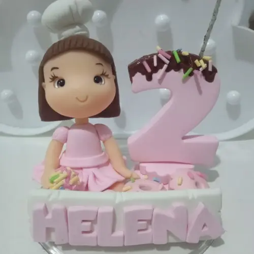 Topo de Bolo Confeiteira Menina de Biscuit com Vela e Nome