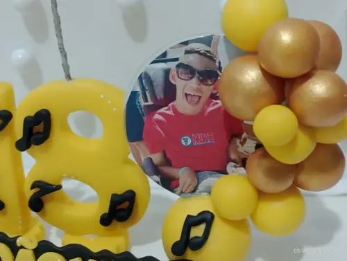 Topo de Bolo com Vela e Foto Personalizada