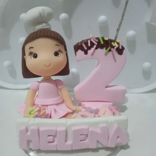 Topo de Bolo Confeiteira Menina de Biscuit com Vela e Nome