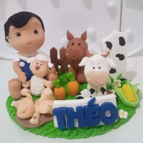 Topo de Bolo Fazendinha de Biscuit com Vela para Menino