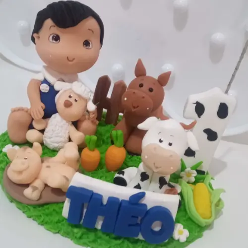 Topo de Bolo Fazendinha de Biscuit com Vela para Menino