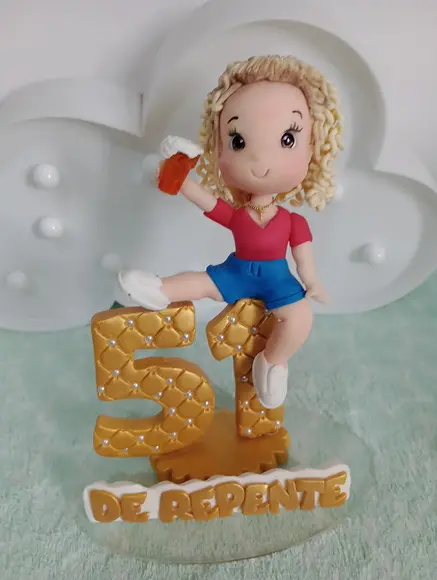 Topo de Bolo Festa Adulto Boneca Sentada no Número