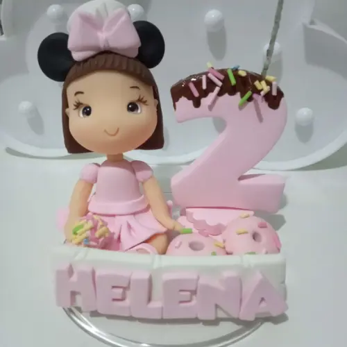 Topo de Bolo Menina Confeiteira de Biscuit com Vela e Nome
